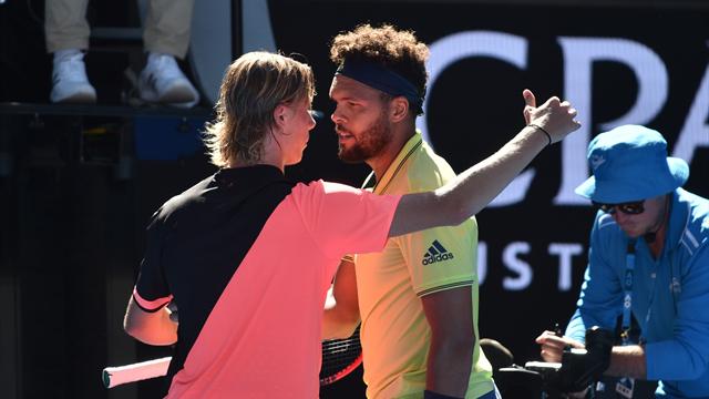 Tsonga : "Je suis fatigué, c'est difficile de jouer contre ces jeunes..." Tsonga : "Je suis fatigué, c'est difficile de jouer contre ces jeunes..."