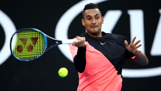 Kyrgios a fait le spectacle avec deux passings venus d'ailleurs Kyrgios a fait le spectacle avec deux passings venus d'ailleurs