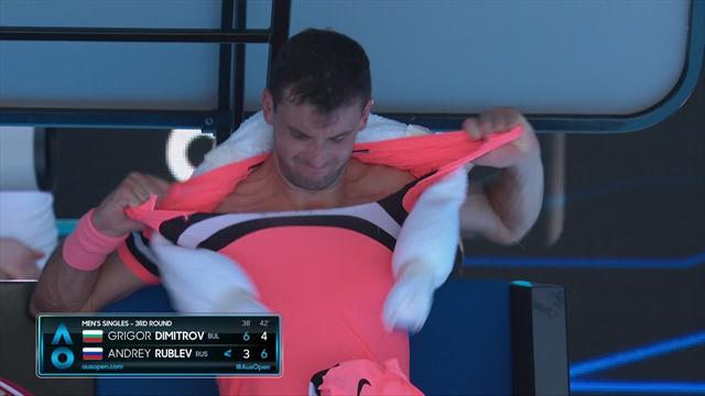 Quand Dimitrov déchire son tee-shirt de rage Quand Dimitrov déchire son tee-shirt de rage