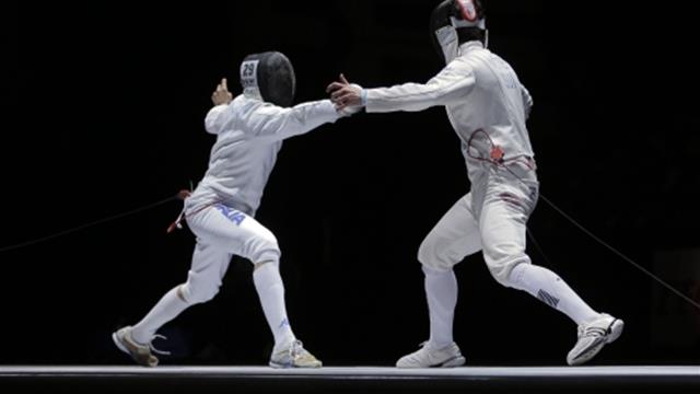 Fleuret : Foconi triomphe à Paris, Mertine en bronze
