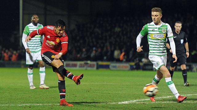 Alexis'in ilk maçında Manchester United'dan farklı tarife