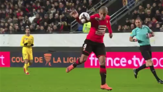 Khazri a égalisé face au PSG mais l’arbitrage vidéo est passé par là