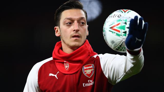 Özil a prolongé jusqu’en 2021, selon les médias anglais