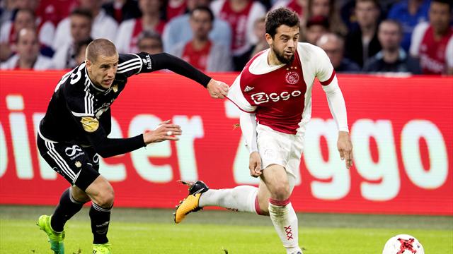 Younes: "Kein Vertrag, der mich an Neapel bindet"
