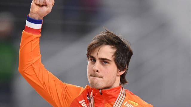 Smeekens draagt Nederlandse vlag tijdens opening Spelen