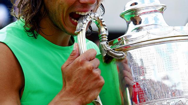 Federer to bid for top rank in Rotterdam Federer to bid for top rank in Rotterdam