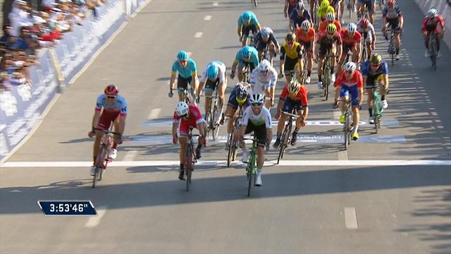 Cavendish sprintet zum Sieg auf der 3. Etappe, Kittel fehlen nur Zentimeter Cavendish sprintet zum Sieg auf der 3. Etappe, Kittel fehlen nur Zentimeter