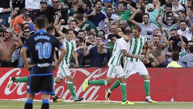 Valverde se lesionó en el debut de Seedorf como DT del Deportivo
