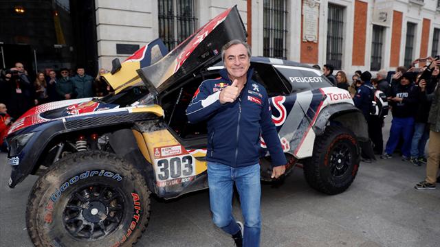 Carlos Sainz y Lucas Cruz, homenajeados en Madrid tras su triunfo en el Dakar Carlos Sainz y Lucas Cruz, homenajeados en Madrid tras su triunfo en el Dakar