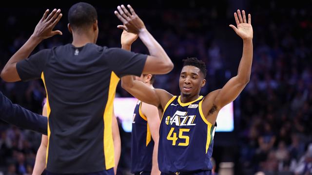 Golden State a valanga su Phoenix, San Antonio perde nel finale