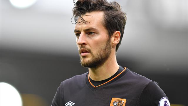 Ryan Mason forced to retire at the age of 26 after horror head injury