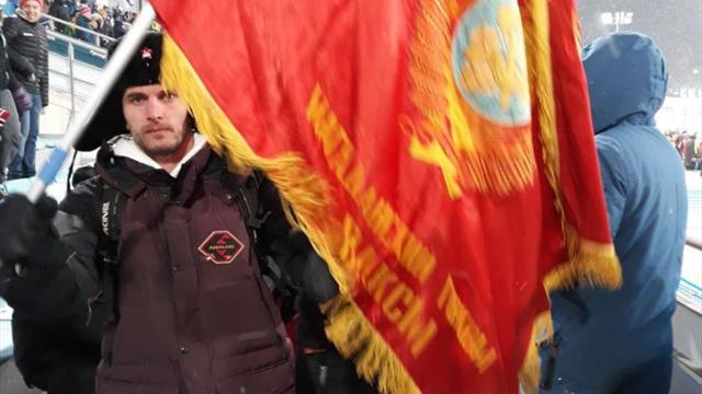 Русские болельщики пронесли на стадион в Пхёнчхане флаг с Лениным. Их прогнали вон
