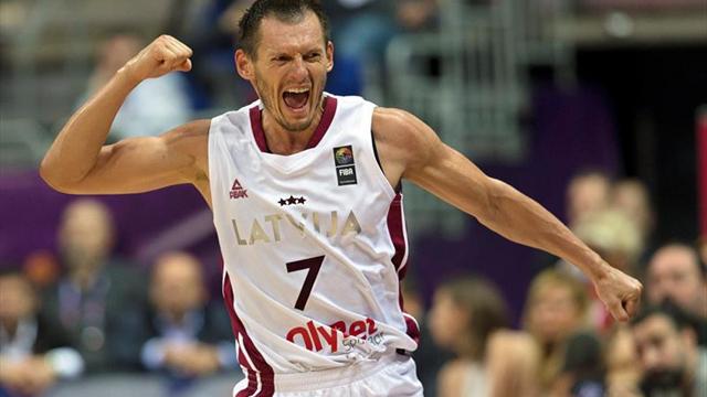 Blums: "El parón liguero por las ventanas FIBA no nos viene bien"