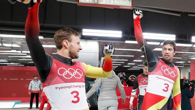 Los alemanes Tobias Wendl y Tobias Arlt revalidan el oro en luge por parejas