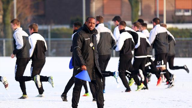 Oliseh wirft seinem Ex-Klub Sittard "illegale Geschäfte" vor