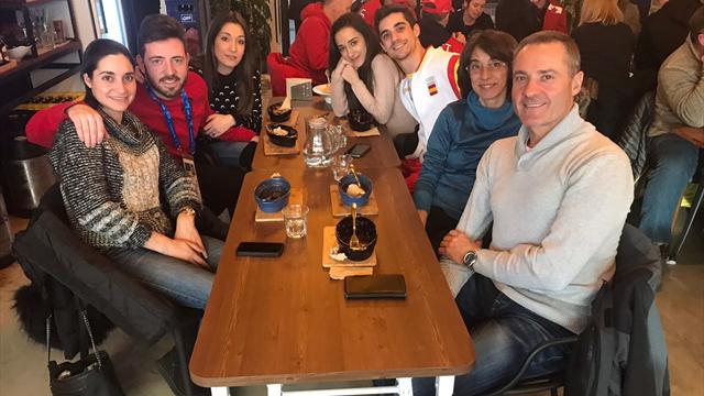'SuperJavi' carga las pilas junto a su familia
