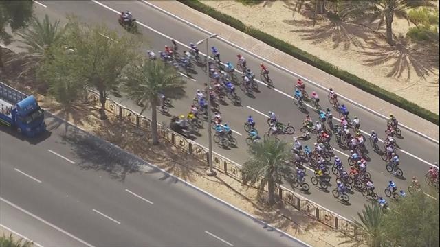 Cavendish suffers crash on Abu Dhabi stage one Cavendish suffers crash on Abu Dhabi stage one