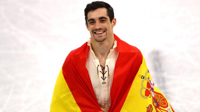 El colofón olímpico de SuperJavi, abanderado en la clausura de PyeongChang