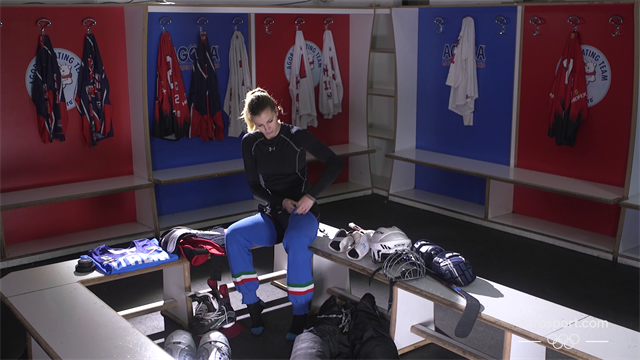 La vestizione nell'hockey, con Carola Saletta La vestizione nell'hockey, con Carola Saletta