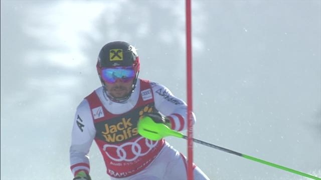 Tout en maîtrise, Hirscher a encore déroulé pour marquer l'Histoire : sa deuxième manche en vidéo Tout en maîtrise, Hirscher a encore déroulé pour marquer l'Histoire : sa deuxième manche en vidéo