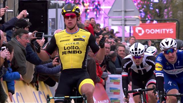 Dylan Groenewegen batte Elia Viviani in volata e vince la seconda tappa della Parigi-Nizza Dylan Groenewegen batte Elia Viviani in volata e vince la seconda tappa della Parigi-Nizza