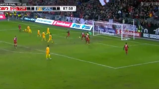 Шикарный гол пяточкой из Лиги чемпионов КОНКАКАФ, который принес победу клубу Джовинко и Алтидора
