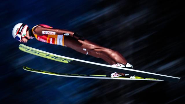 Überirdisch! Stoch fliegt der Konkurrenz um Welten davon Überirdisch! Stoch fliegt der Konkurrenz um Welten davon