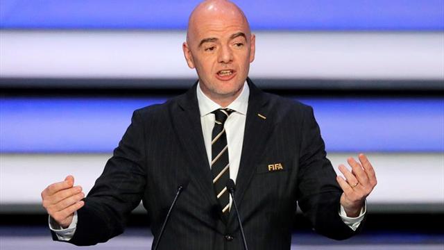 Infantino anticipa "reglas muy claras y estrictas" en los traspasos de jugadores