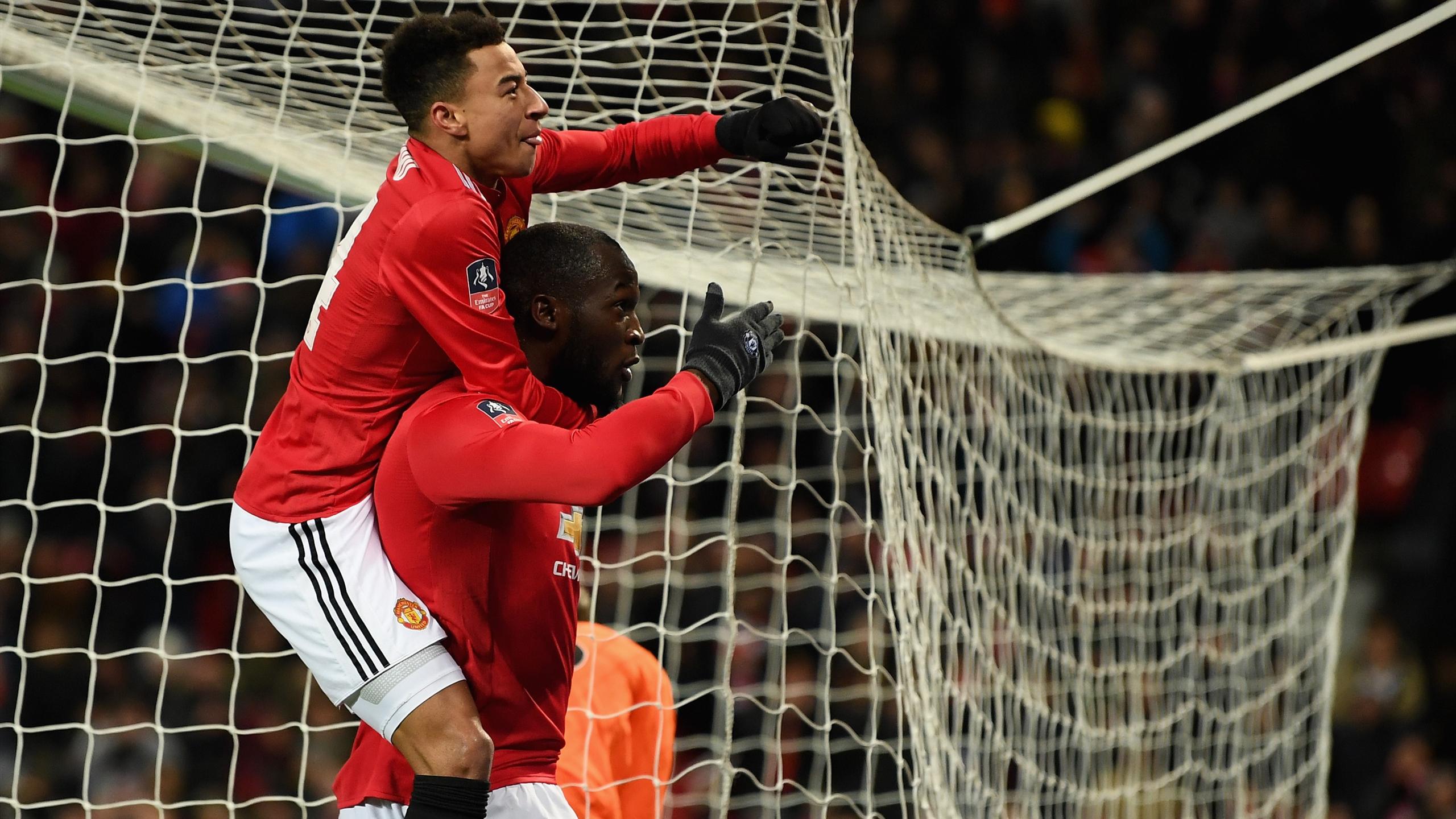 FA Cup Manchester United schlägt Brighton & Hove Albion im