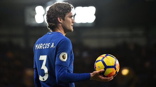 Pour Marcos Alonso, le maillot de la Roja est une tradition familiale Pour Marcos Alonso, le maillot de la Roja est une tradition familiale