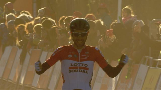 A son habitude, De Gendt s'est isolé pour mieux triompher : revivez l'arrivée de la 3e étape A son habitude, De Gendt s'est isolé pour mieux triompher : revivez l'arrivée de la 3e étape