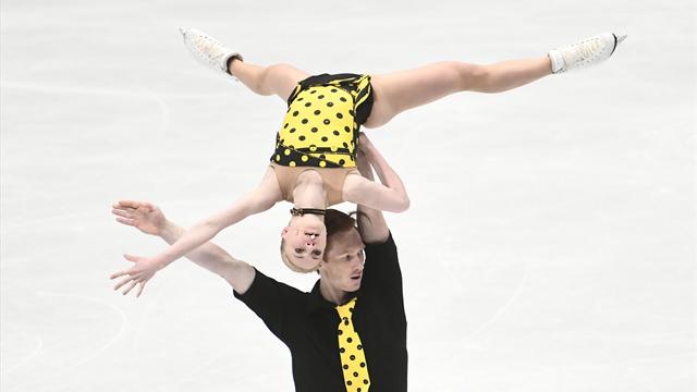 Тарасова и Морозов взяли серебро ЧМ среди спортивных пар