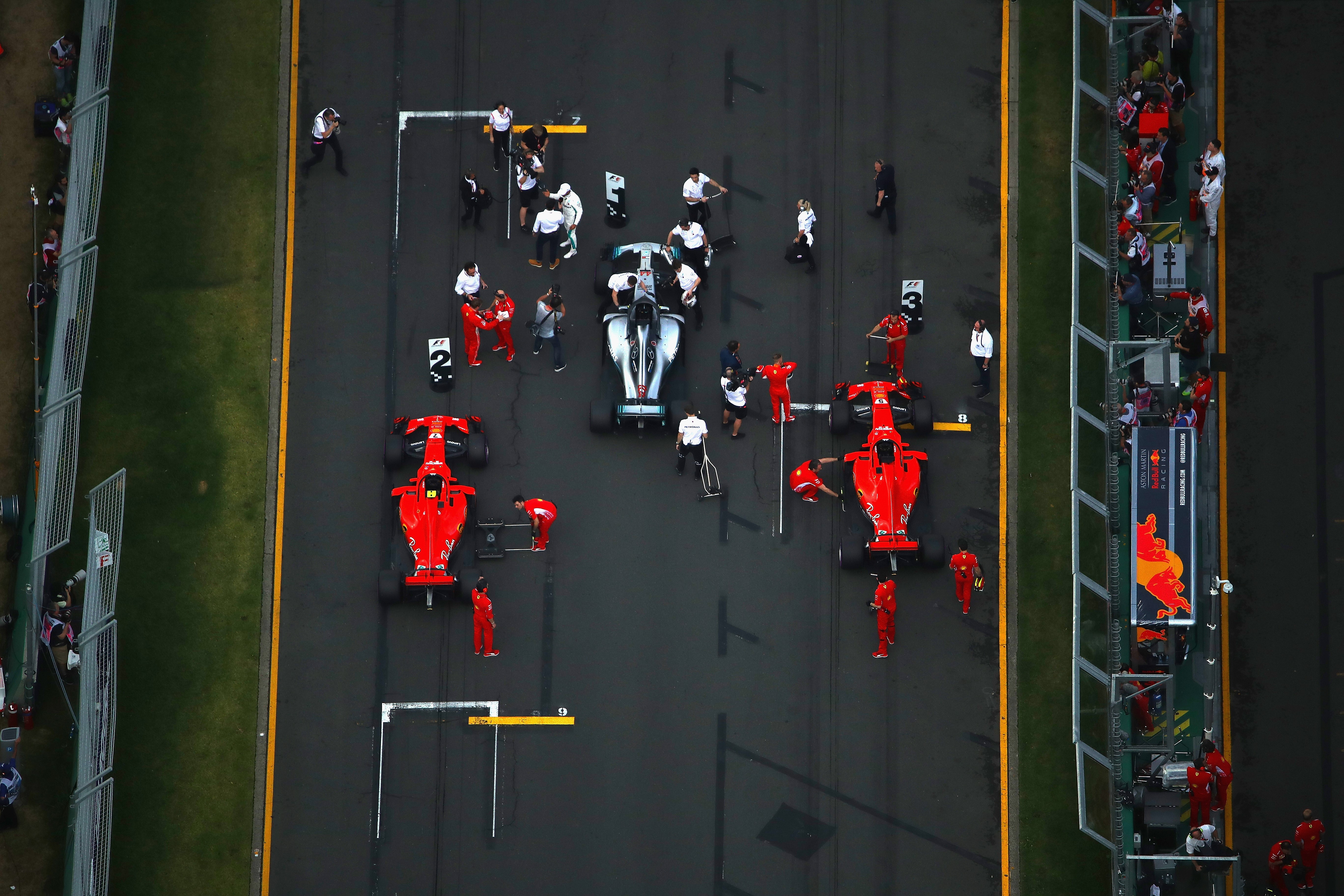Lewis Hamilton (Mercedes), Kimi Räikkönen et Sebastian Vettel (Ferrari) au Grand Prix d'Australie 2018