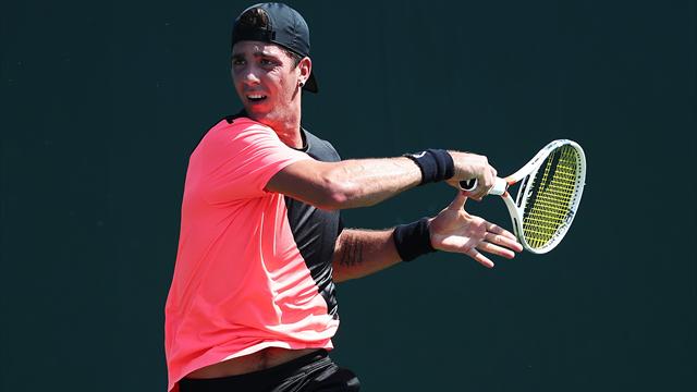 Battu par Verdasco dans un match houleux, le tombeur de Federer a fait long feu