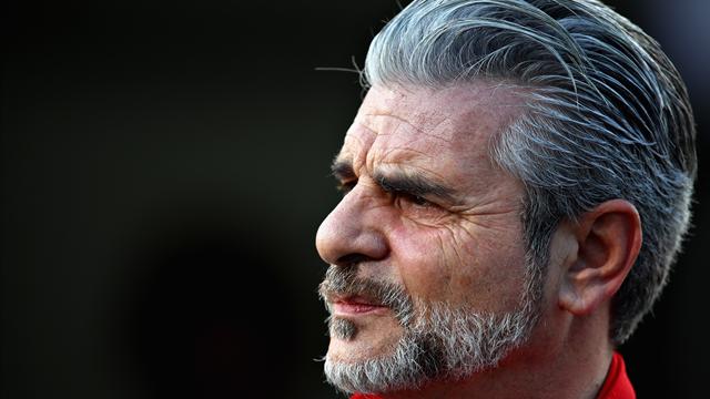 Arrivabene punge la Mercedes: "C'è chi parla e chi fa i fatti, i punti si fanno la domenica"