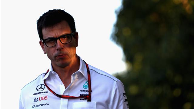 "Ocon ? Les gens n'ont simplement pas les couilles" : Wolff tire à boulets rouge sur le paddock