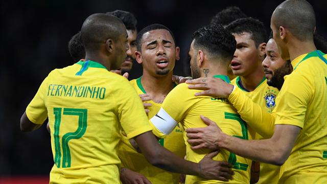 Le Brésil la tête haute