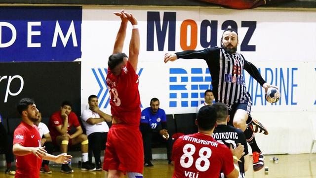 Hentbolda Beşiktaş Mogaz hegemonyası sürüyor