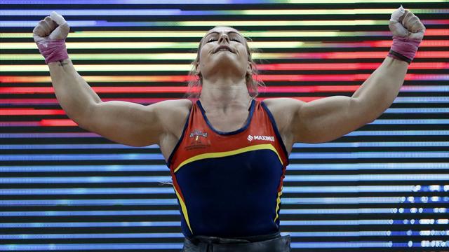 Lydia Valentín arrasa en el Mundial de halterofilia, con dos medalla de oro y una de bronce