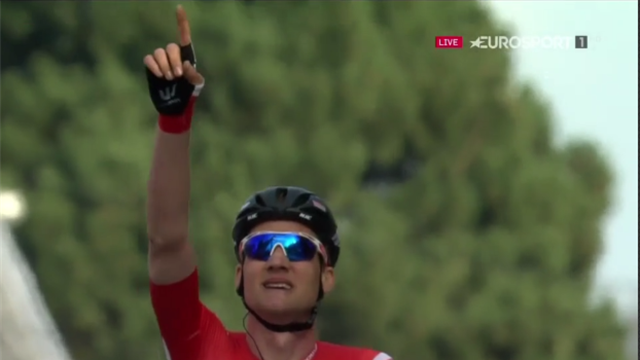 Tim Wellens, braccio al cielo e dedica a Goolaerts sul traguardo del Brabante Tim Wellens, braccio al cielo e dedica a Goolaerts sul traguardo del Brabante