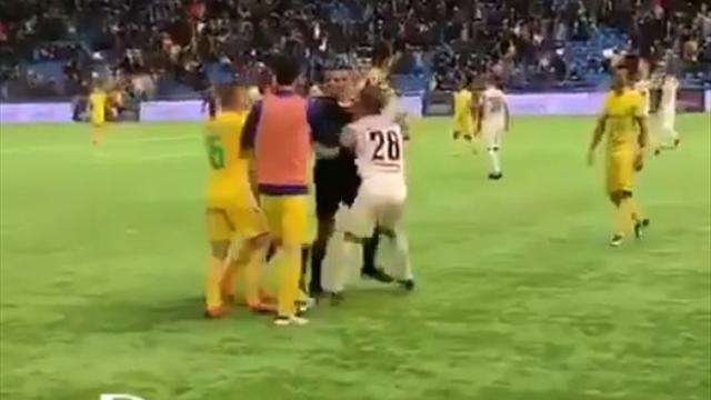 «Бей, Андрей, бей!» Аршавин спровоцировал потасовку в матче чемпионата Казахстана