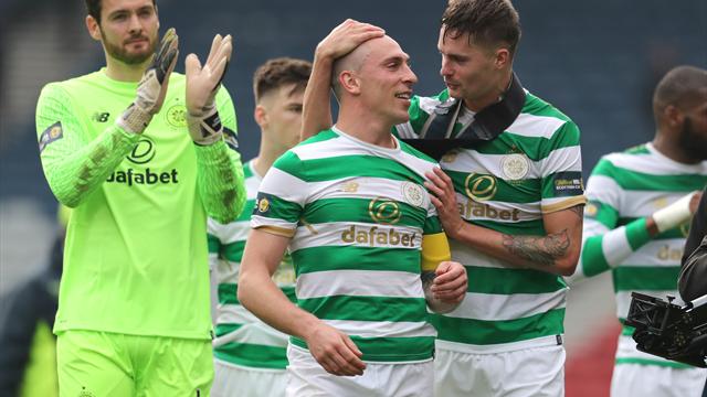Craig Gordon happy to contribute as Celtic hammer Rangers