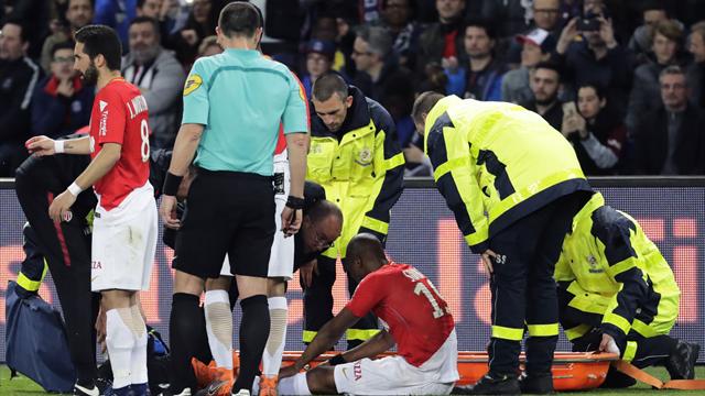 Sorti blessé en première période, Sidibé inquiète