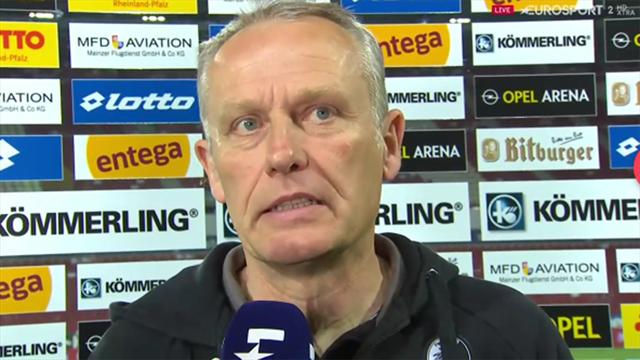 Verrückter Videobeweis gegen Freiburg: So reagiert Christian Streich Verrückter Videobeweis gegen Freiburg: So reagiert Christian Streich