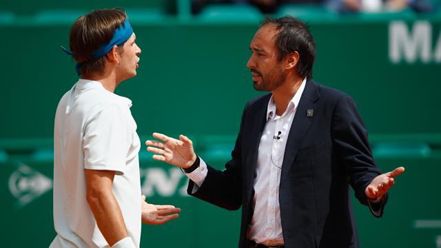 "Was tust du hier eigentlich?" Heftiger Streit während Masters-Match