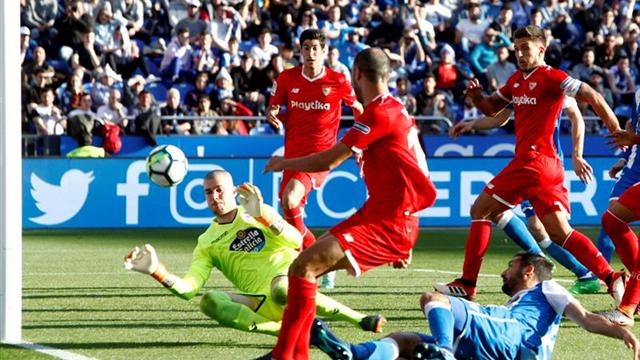 0-0. Los porteros y el poste dejan a Dépor y Sevilla sin lo que buscaban