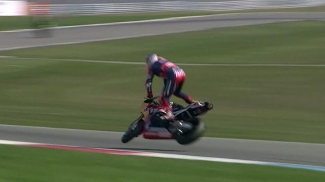 Superbikes: Espeluznante caída de Jake Gagne, ¡salió volando y la moto quedó destrozada! Superbikes: Espeluznante caída de Jake Gagne, ¡salió volando y la moto quedó destrozada!