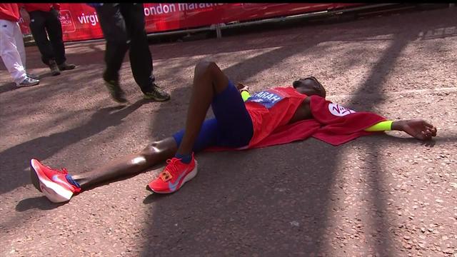 See how Farah broke British record at London marathon See how Farah broke British record at London marathon