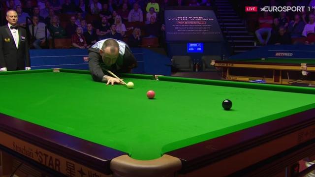 Williams flukes pink on under-body shot, hits one-handed black Williams flukes pink on under-body shot, hits one-handed black