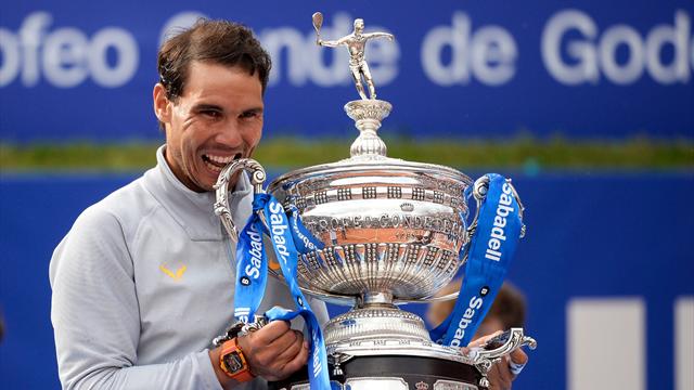Nadal destroys Tsitsipas to take title and stretch clay winning streak